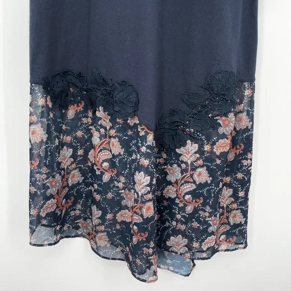 Anthropologie Akemi & Kin Blue Size Large Tunic Top Womens Floral Applique Hem - Picture 3 of 8